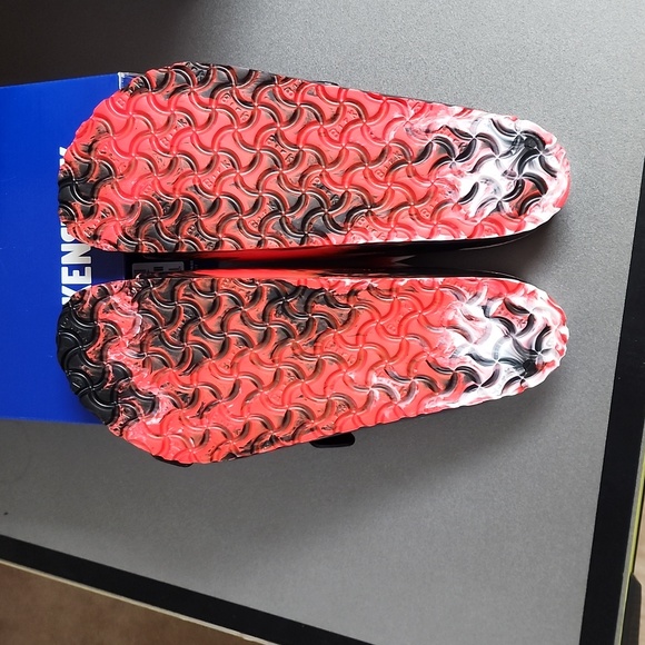 New BIRKENSTOCK ARIZONA EVA SANDALS Waterproof Tie Dye Red SIZE 12 (45) Sandals - Picture 3 of 5